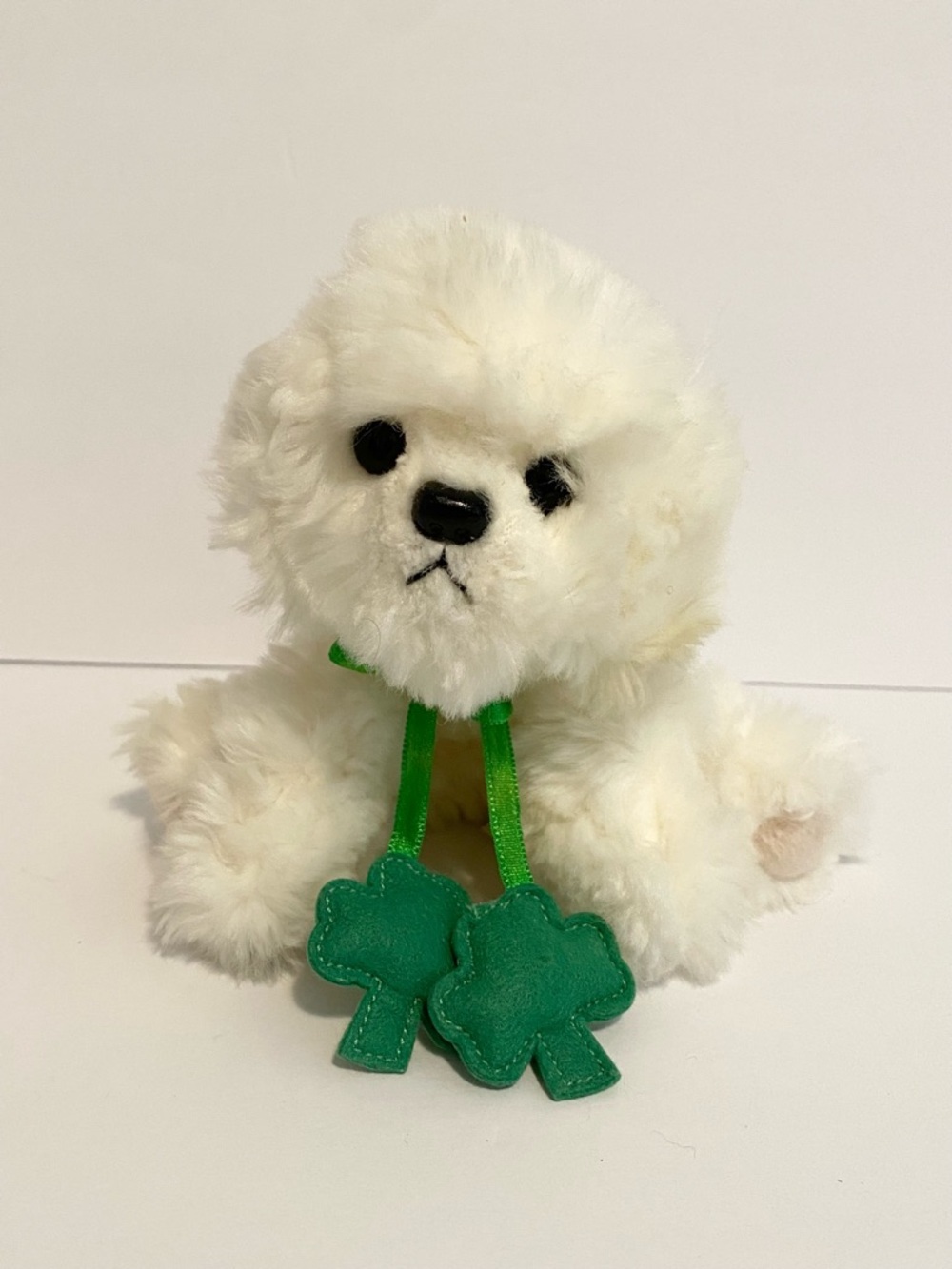 Russ Berrie Muffin White Puppy Dog Plush 8” Green Clover Shamrock Ribbon Stuffy